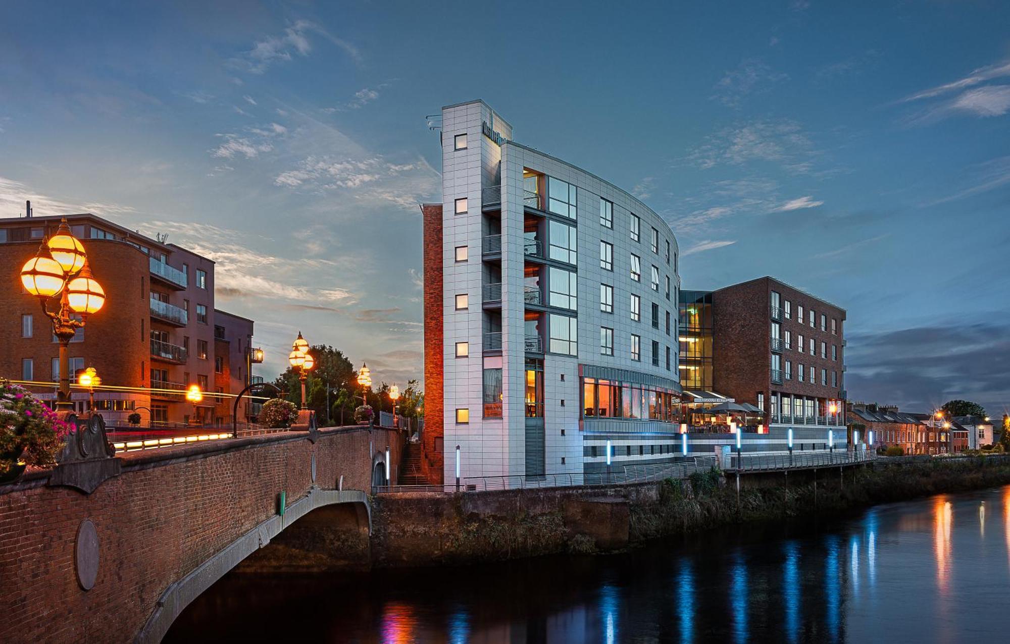 Absolute Hotel Limerick Junction Exterior foto